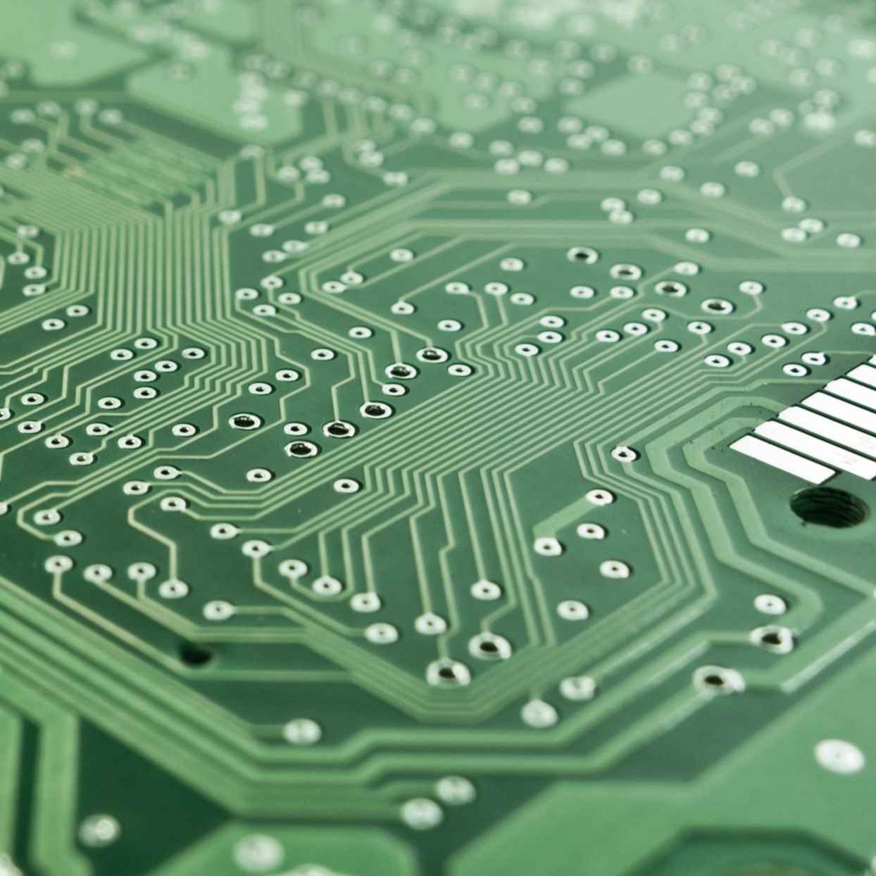 ASML: A strong, innovative force in semiconductors 